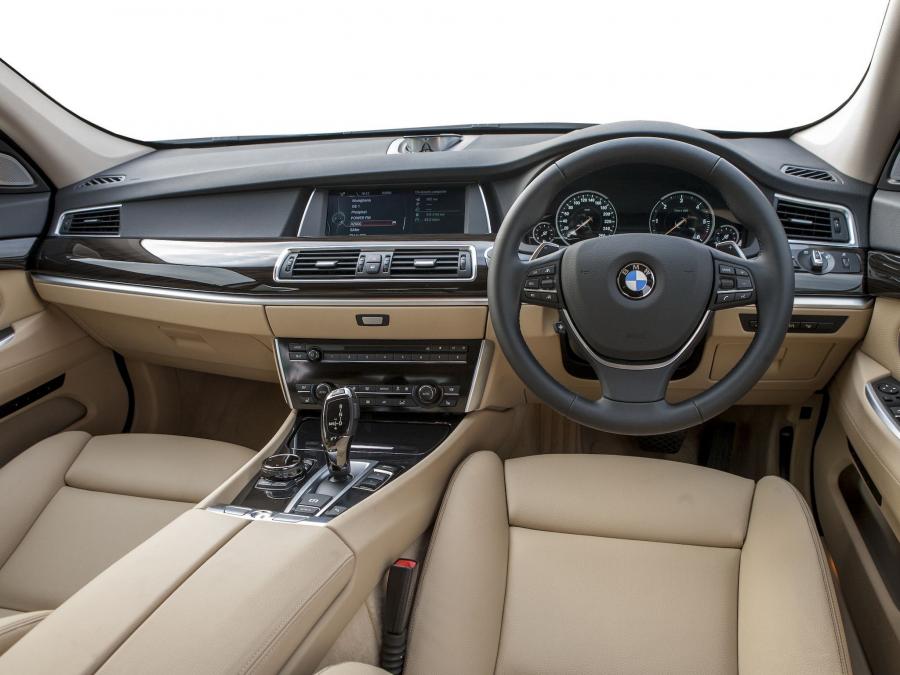  BMW 530d Gran Turismo Luxury Line 2013 года  (ZA) (фото 12 из 18)